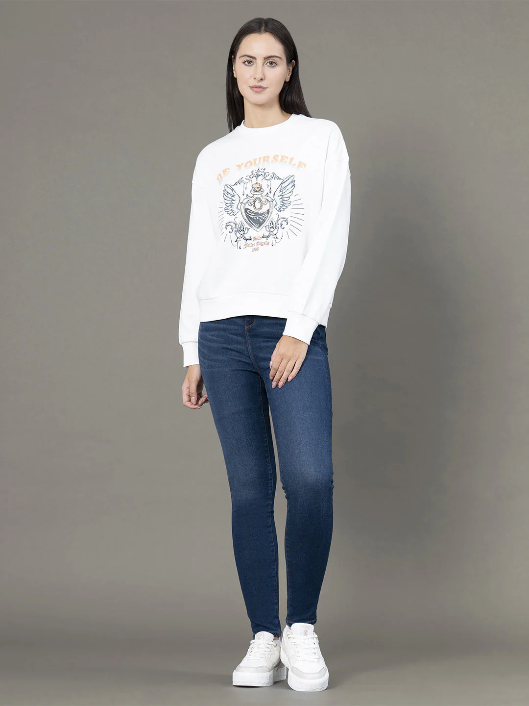 Round Neck Graphic Sweatshirt for Women - Image 5
