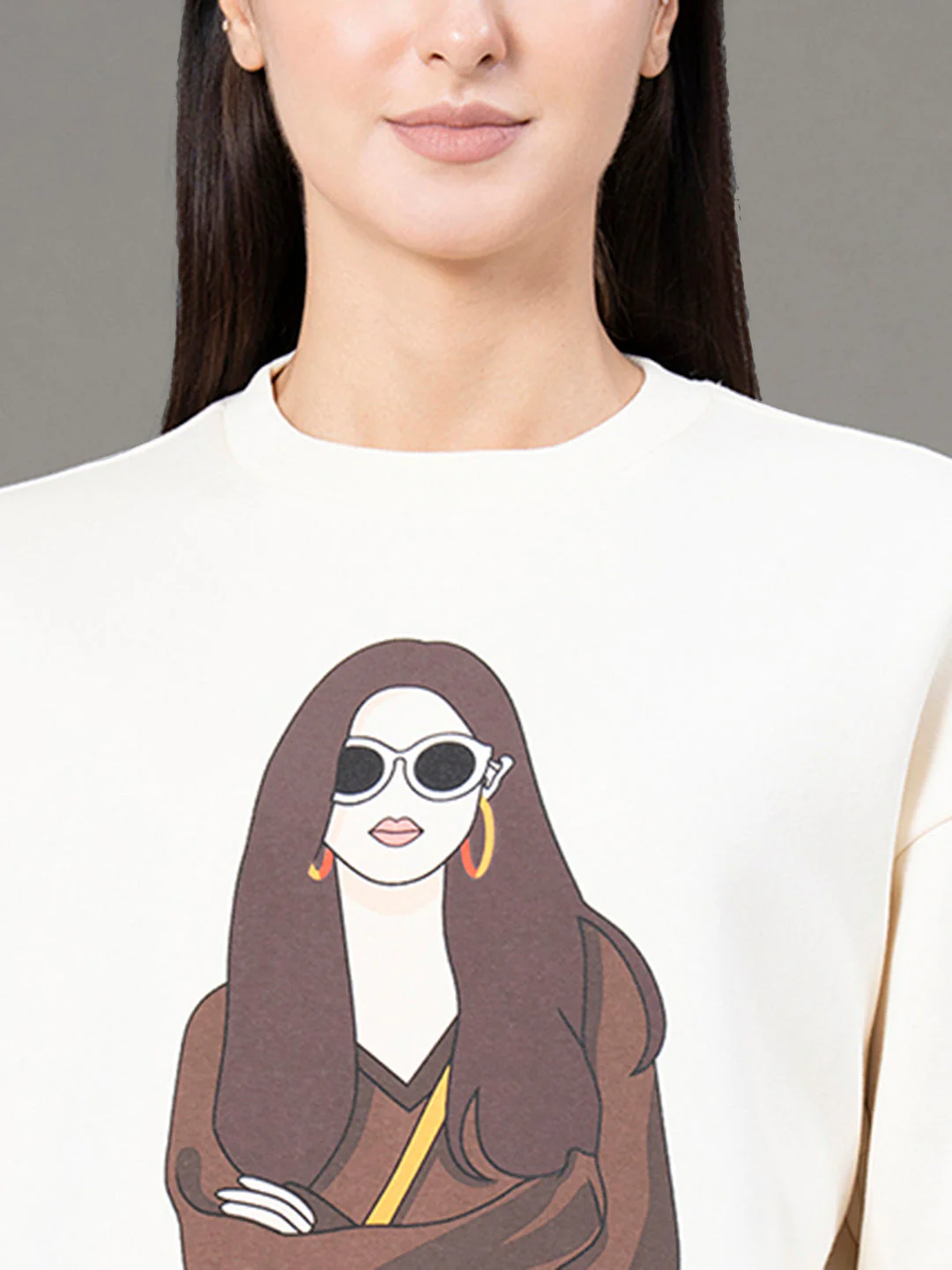 Round Neck Graphic Sweatshirt for Women - Image 4