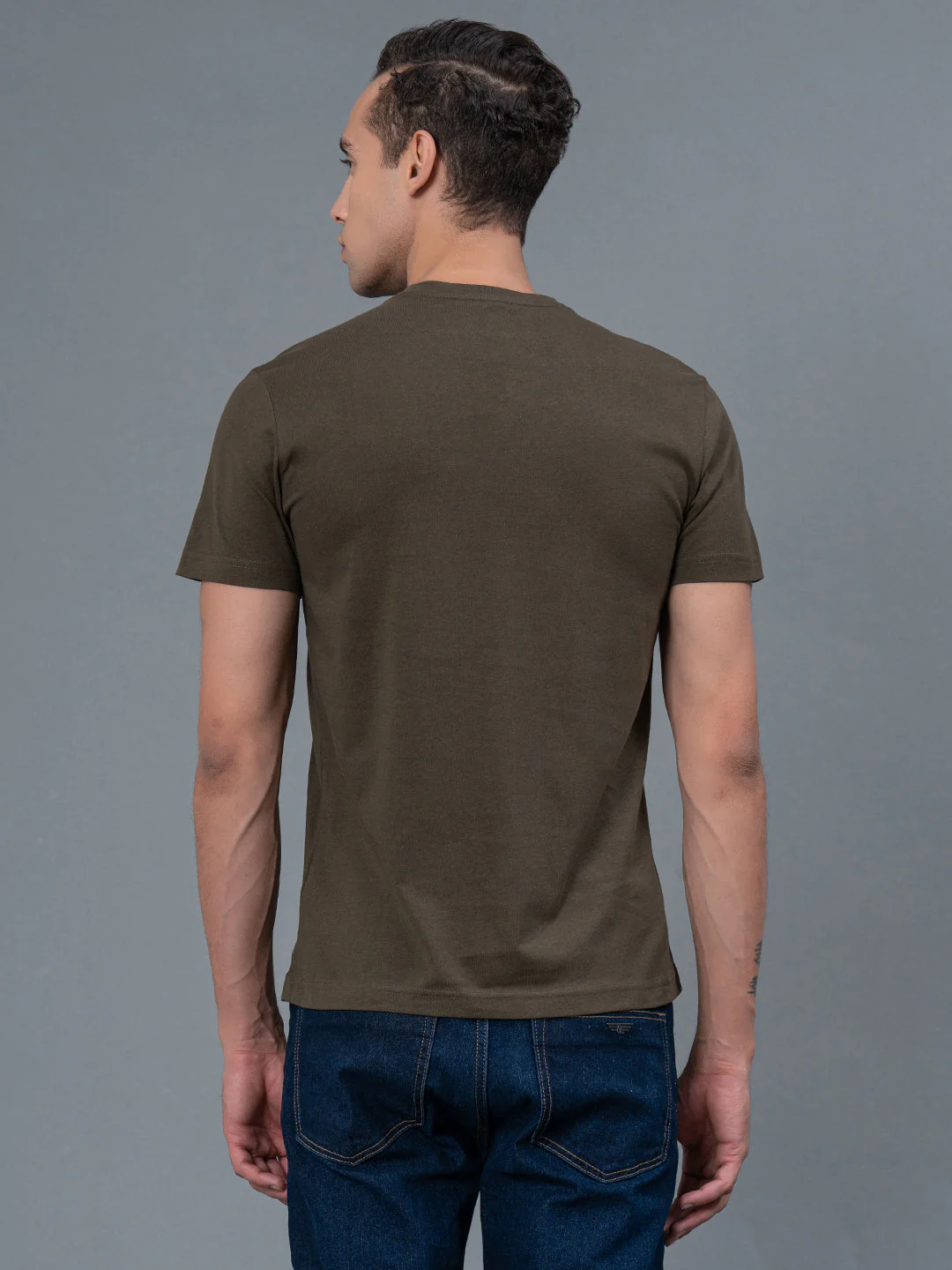 Solid Dark Olive Round Neck T-Shirt for Men - Image 3