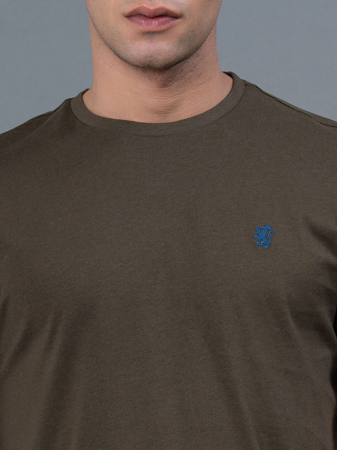 Solid Dark Olive Round Neck T-Shirt for Men - Image 4