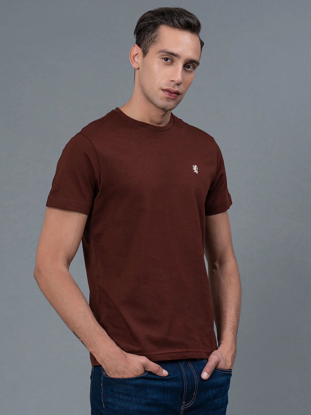Solid Maroon Round Neck T-Shirt for Men - Image 2