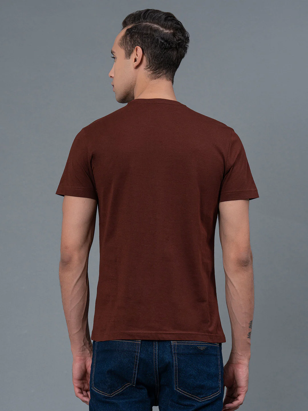 Solid Maroon Round Neck T-Shirt for Men - Image 3