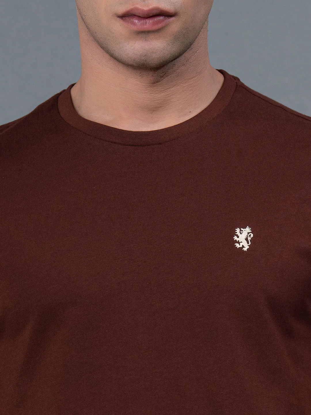 Solid Maroon Round Neck T-Shirt for Men - Image 4