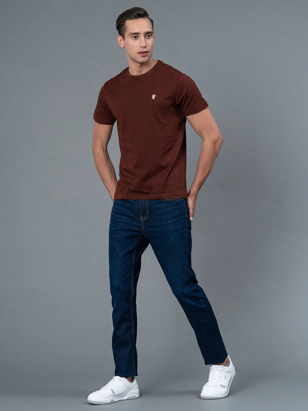 Solid Maroon Round Neck T-Shirt for Men - Image 5