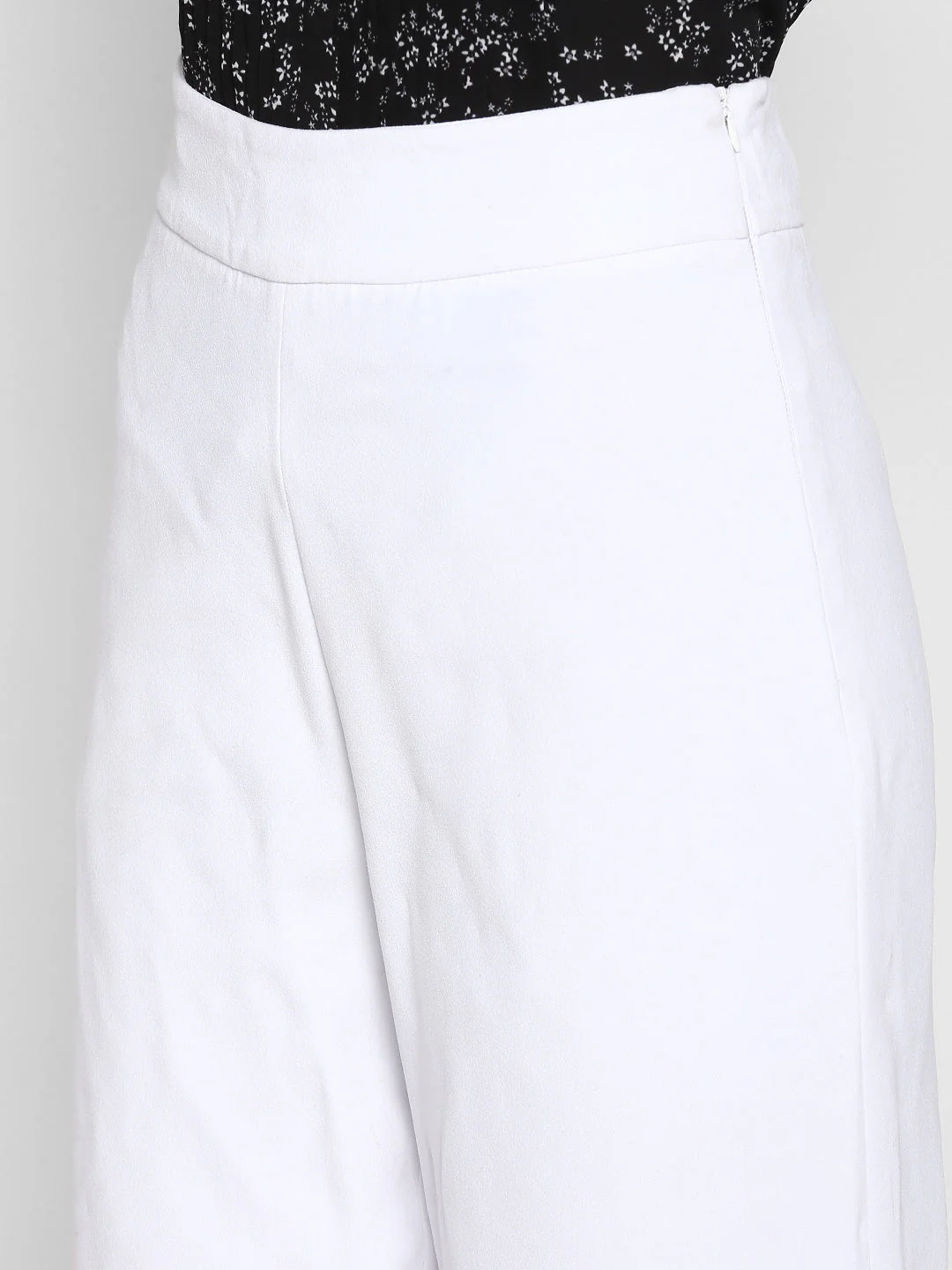 Women White Solid Poly Moss Culotte - Image 6