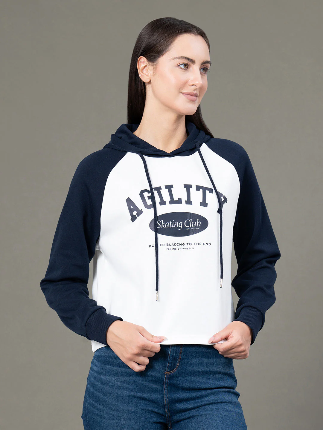 Women's Off White Poly Cotton Graphic Print Colorblock Reglan Sleeve Hoodie - Image 2